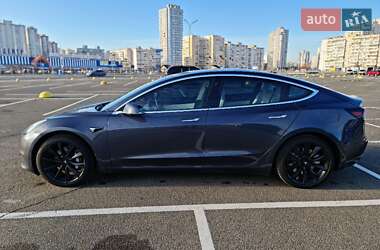 Седан Tesla Model 3 2020 в Киеве
