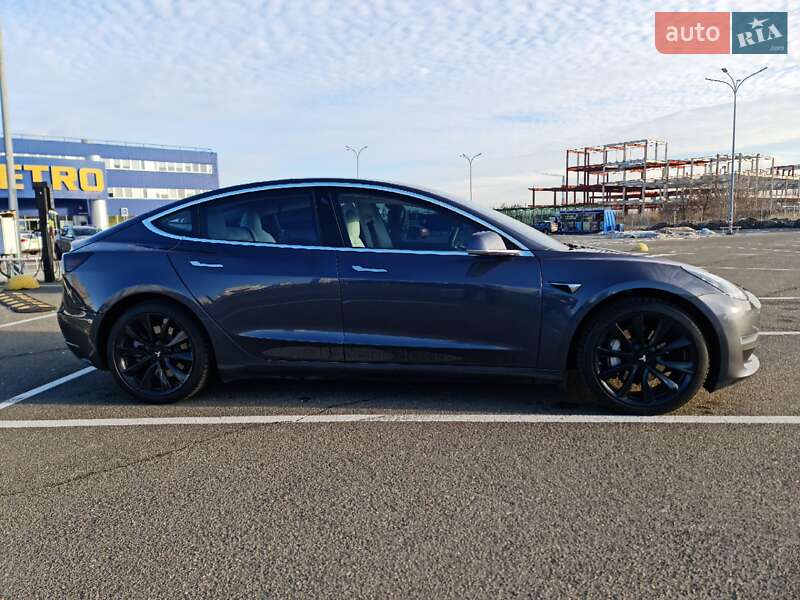 Седан Tesla Model 3 2020 в Києві