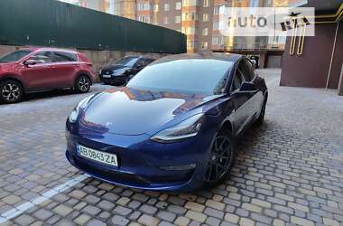 Седан Tesla Model 3 2018 в Виннице