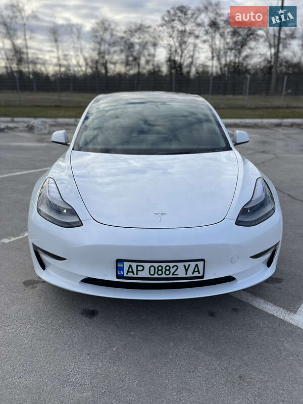 Tesla Model 3 2021