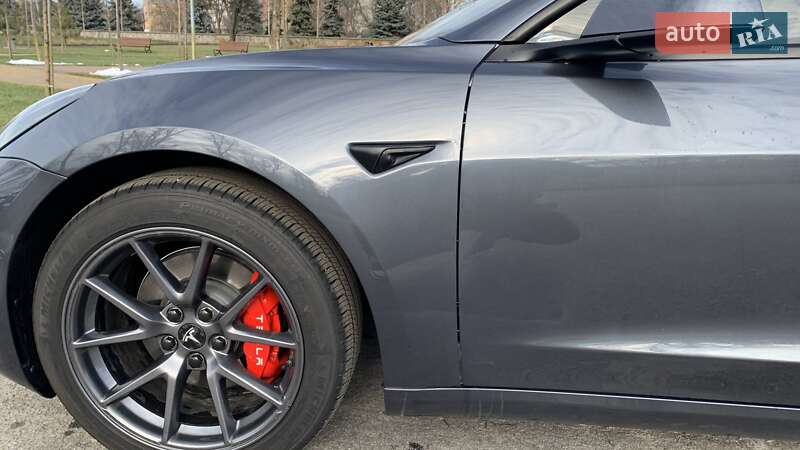 Седан Tesla Model 3 2022 в Кременчуге