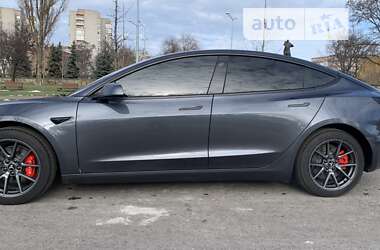 Седан Tesla Model 3 2022 в Кременчуці