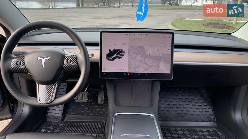 Седан Tesla Model 3 2022 в Кременчуге