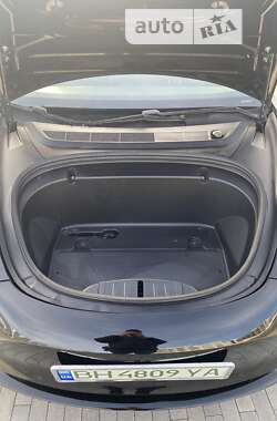 Седан Tesla Model 3 2019 в Одессе