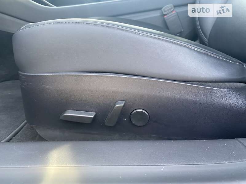 Седан Tesla Model 3 2019 в Одесі фото 33 Седан Tesla Model 3 2019 в Одесі