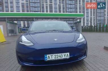 Седан Tesla Model 3 2019 в Івано-Франківську