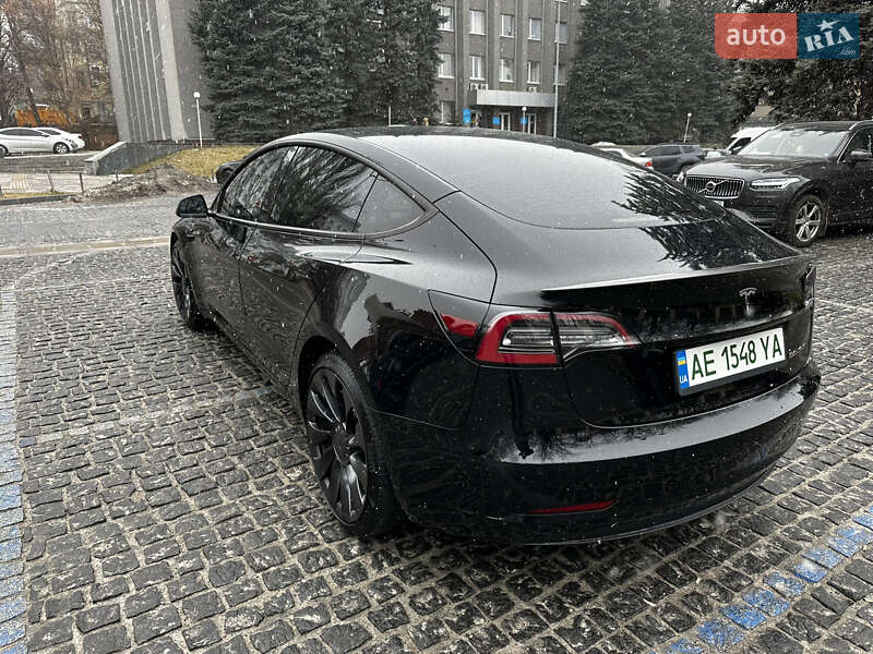 Седан Tesla Model 3 2021 в Днепре