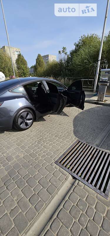 Седан Tesla Model 3 2022 в Дрогобыче фото 10 Седан Tesla Model 3 2022 в Дрогобыче