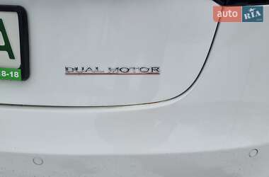 Седан Tesla Model 3 2019 в Києві
