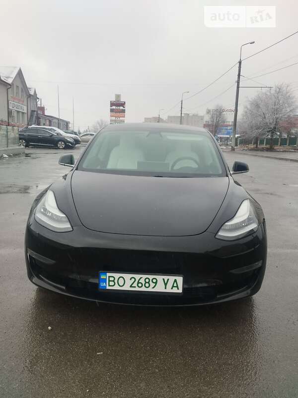 Седан Tesla Model 3 2019 в Тернополе