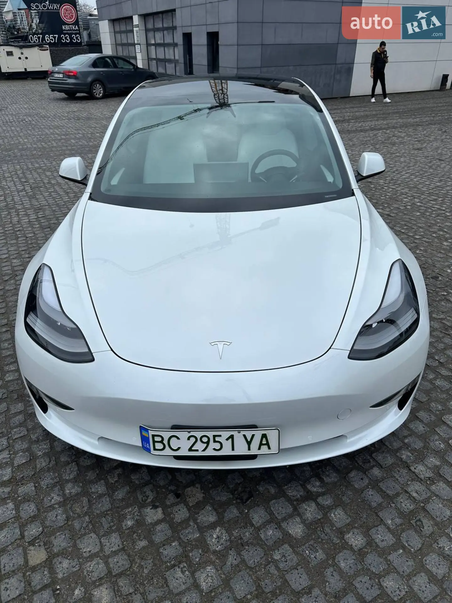 2022 Tesla Model 3 - фото 1