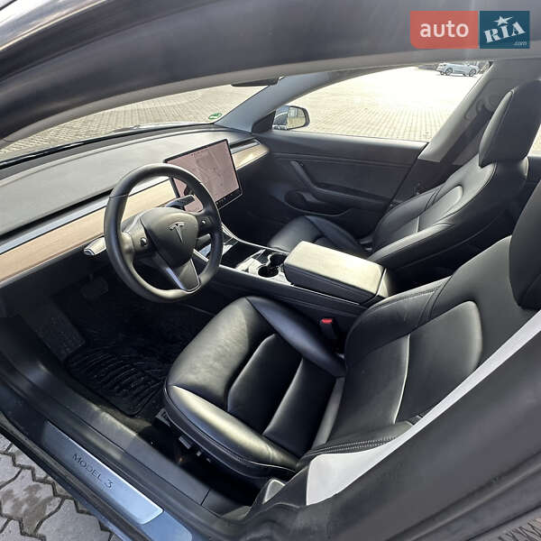 Седан Tesla Model 3 2019 в Костопілі