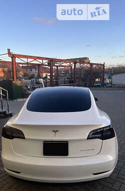 Седан Tesla Model 3 2021 в Луцке