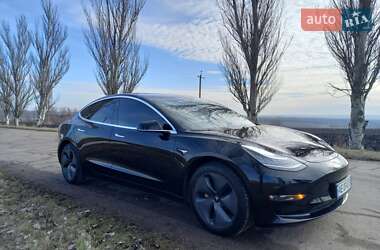 Седан Tesla Model 3 2018 в Дніпрі