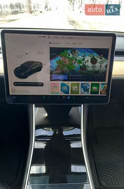 Седан Tesla Model 3 2018 в Днепре