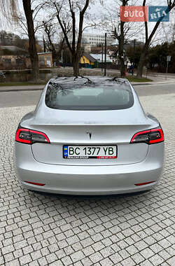 Седан Tesla Model 3 2018 в Львові