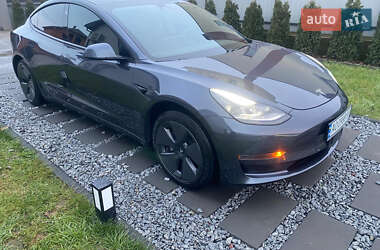 Седан Tesla Model 3 2021 в Ужгороде