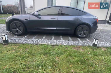 Седан Tesla Model 3 2021 в Ужгороде