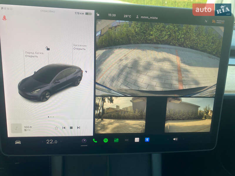 Седан Tesla Model 3 2021 в Ужгороді