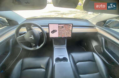 Седан Tesla Model 3 2021 в Ужгороде
