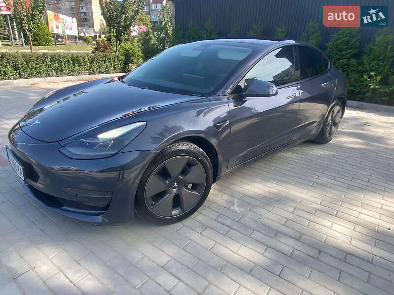 Tesla Model 3 2021