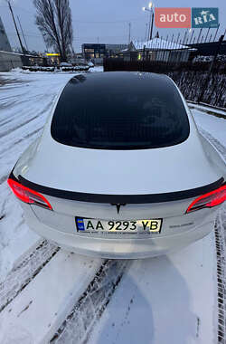 Седан Tesla Model 3 2020 в Киеве