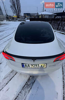 Седан Tesla Model 3 2020 в Киеве