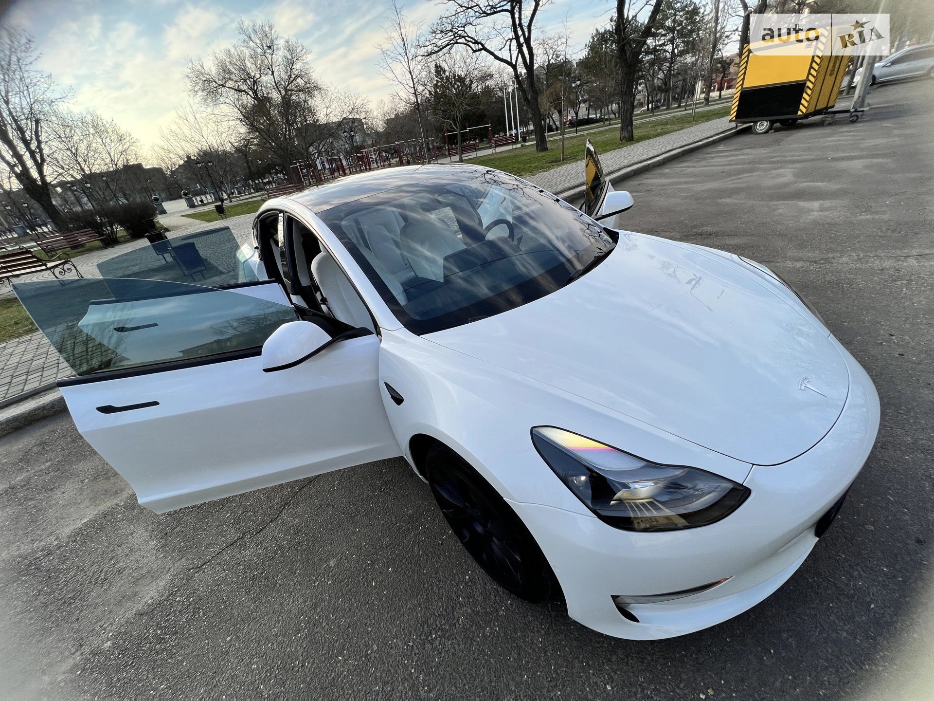 2022 Tesla Model 3 - мініатюра 12