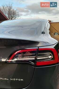 Седан Tesla Model 3 2019 в Запорожье