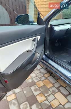 Седан Tesla Model 3 2019 в Запорожье