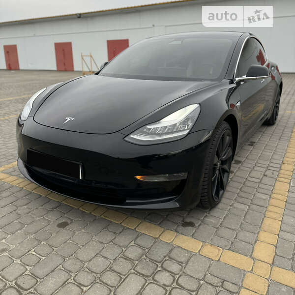 Tesla Model 3 2019
