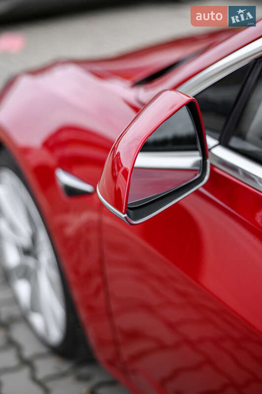 Седан Tesla Model 3 2019 в Львове