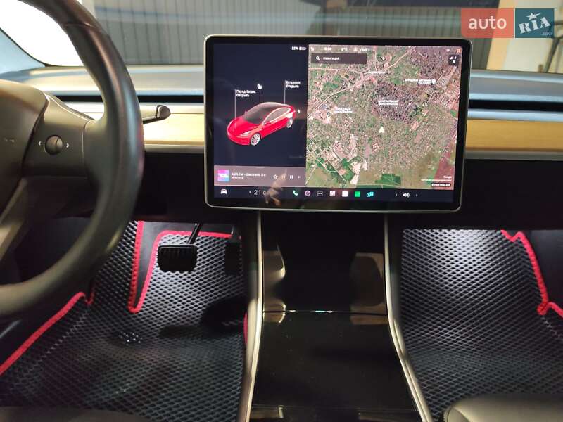 Седан Tesla Model 3 2018 в Борисполі фото 15 Седан Tesla Model 3 2018 в Борисполі