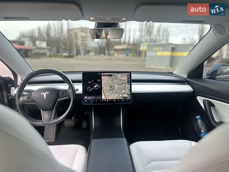 Седан Tesla Model 3 2019 в Николаеве