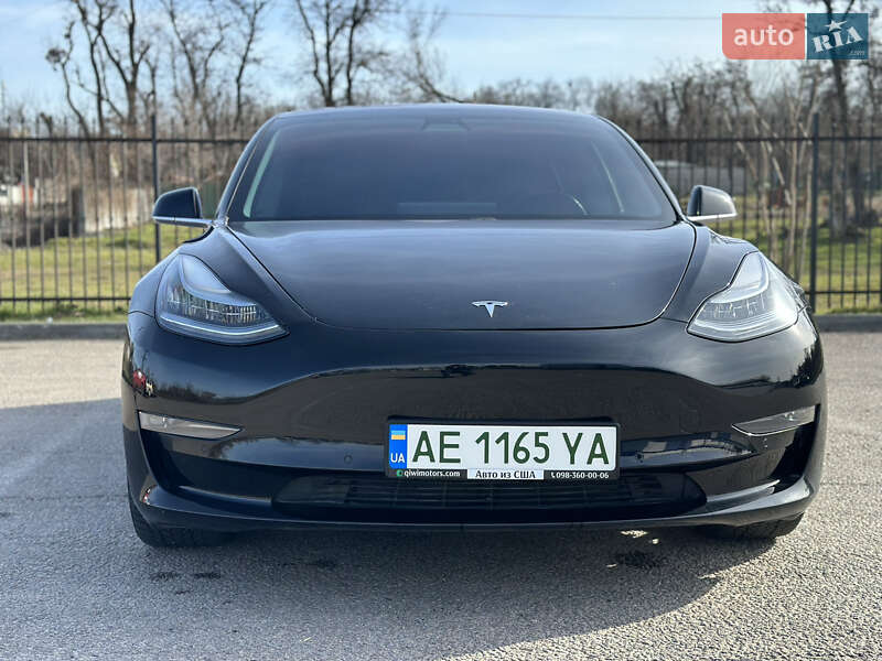 Седан Tesla Model 3 2018 в Днепре
