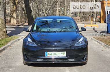 Седан Tesla Model 3 2021 в Киеве