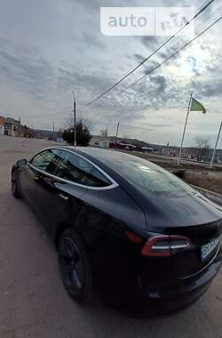 Седан Tesla Model 3 2019 в Одесі