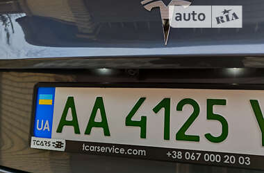 Седан Tesla Model 3 2019 в Киеве
