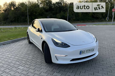 Седан Tesla Model 3 2022 в Тернополе