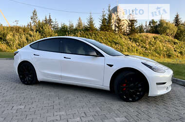 Седан Tesla Model 3 2022 в Тернополі