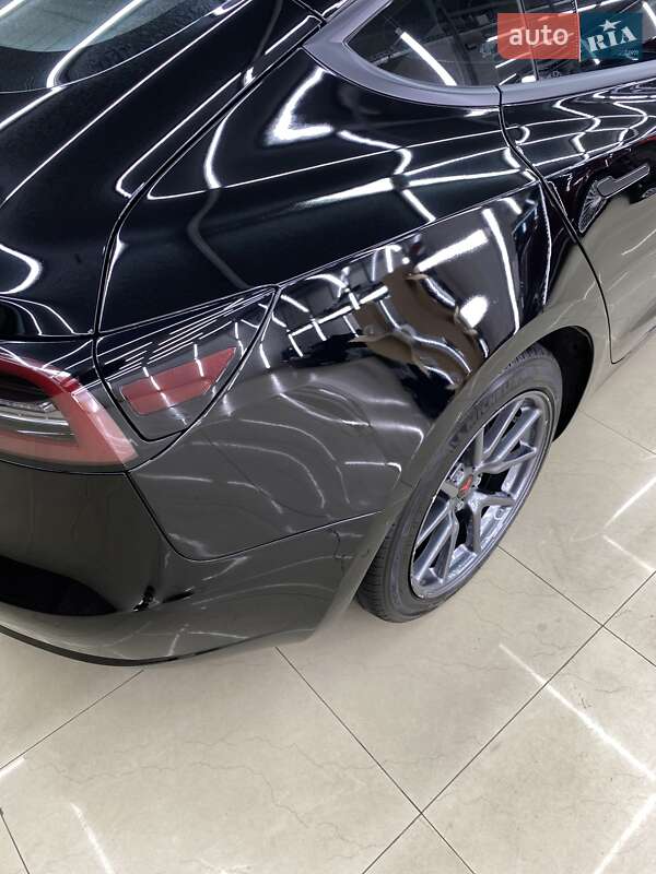 Седан Tesla Model 3 2019 в Киеве