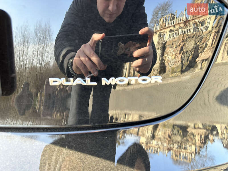 Седан Tesla Model 3 2019 в Луцьку