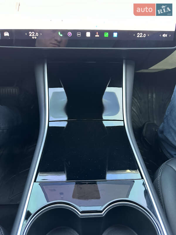 Седан Tesla Model 3 2019 в Луцьку