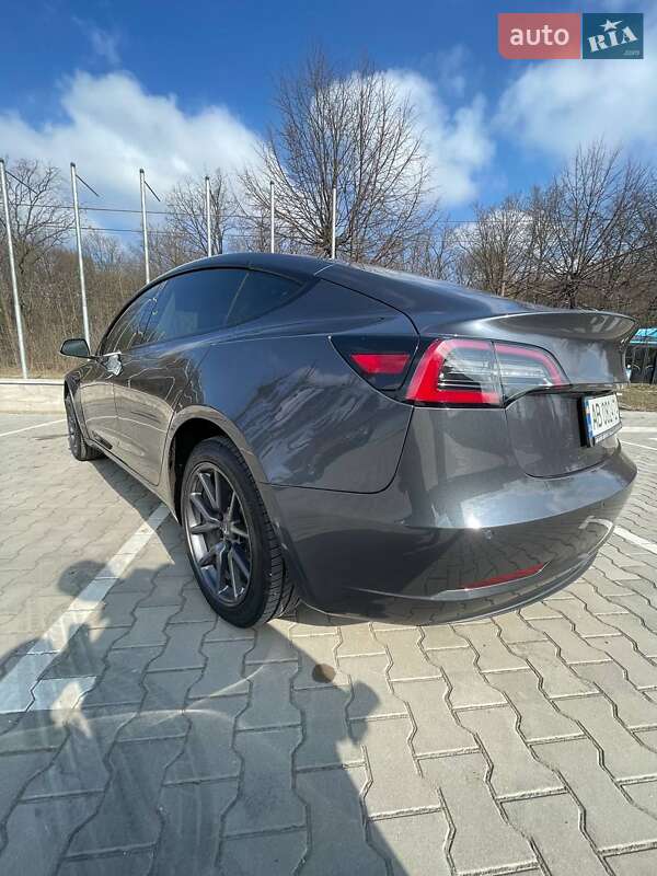 Седан Tesla Model 3 2018 в Вінниці