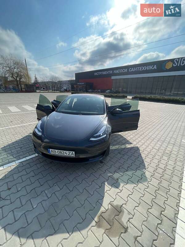 Седан Tesla Model 3 2018 в Вінниці фото 28 Седан Tesla Model 3 2018 в Вінниці