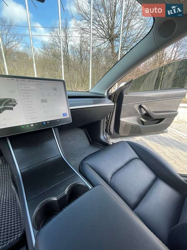 Седан Tesla Model 3 2018 в Вінниці фото 32 Седан Tesla Model 3 2018 в Вінниці