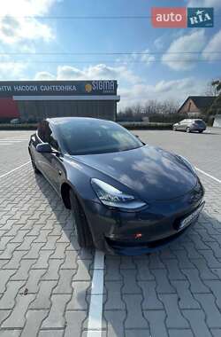 Седан Tesla Model 3 2018 в Виннице