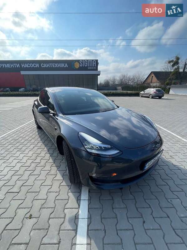 Седан Tesla Model 3 2018 в Вінниці