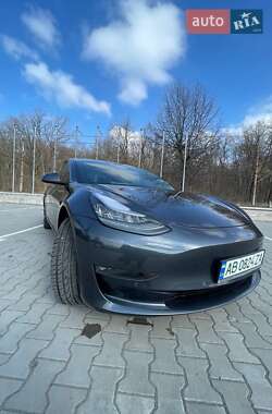 Седан Tesla Model 3 2018 в Виннице