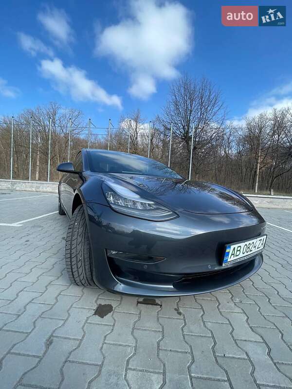 Седан Tesla Model 3 2018 в Вінниці